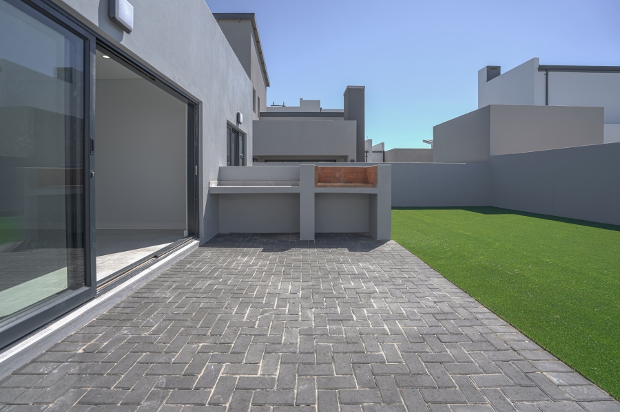 4 Bedroom Property for Sale in Sandown Western Cape